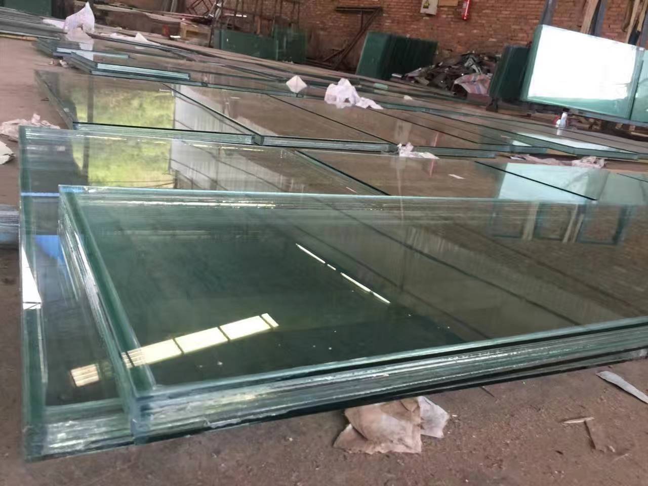 ��������