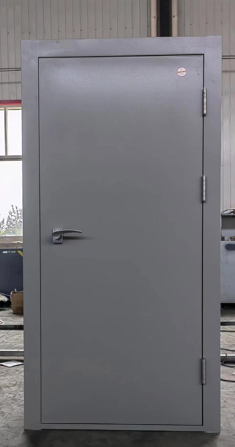 ��������T